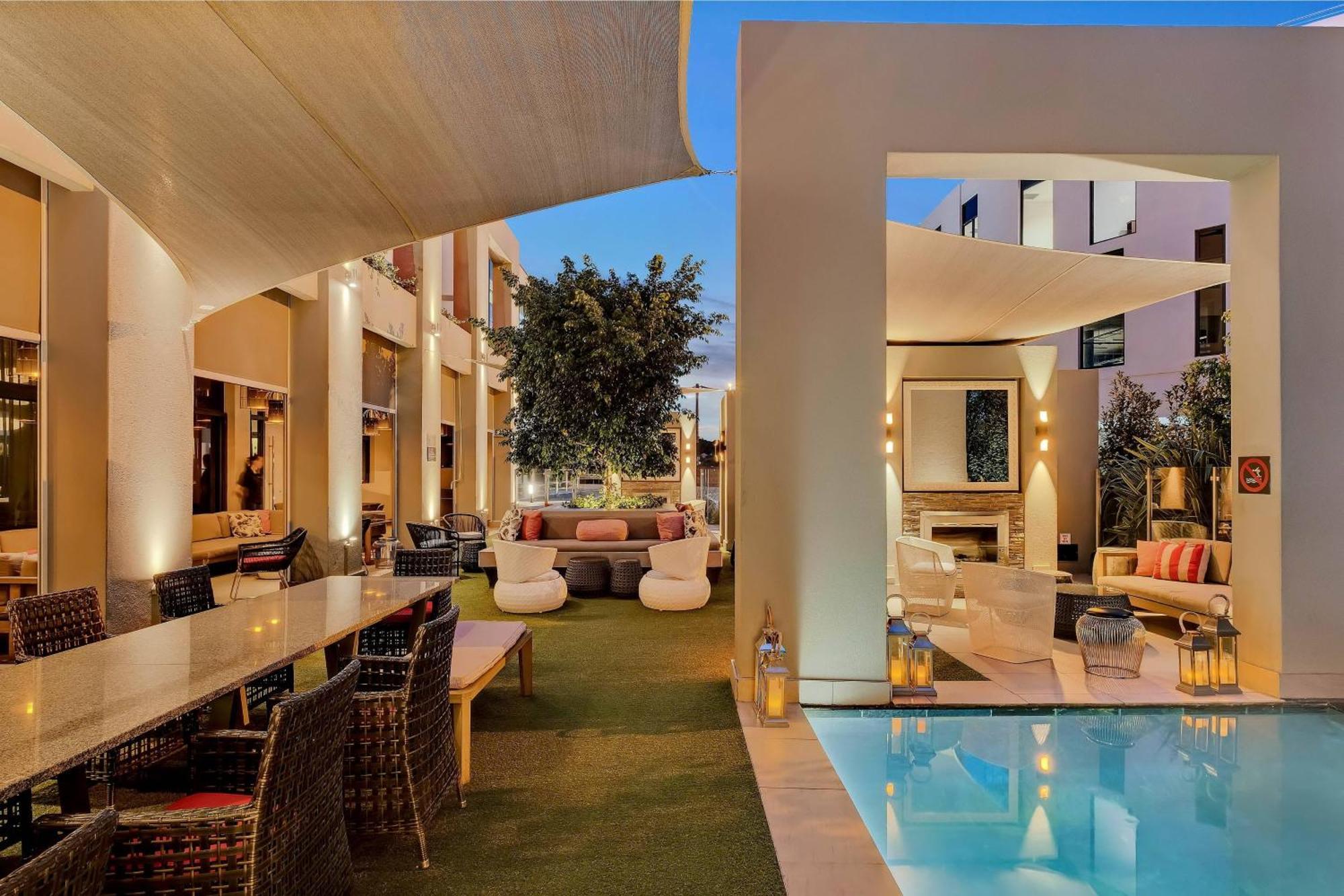 Protea Hotel Fire & Ice! By Marriott Pretoria Menlyn Ngoại thất bức ảnh