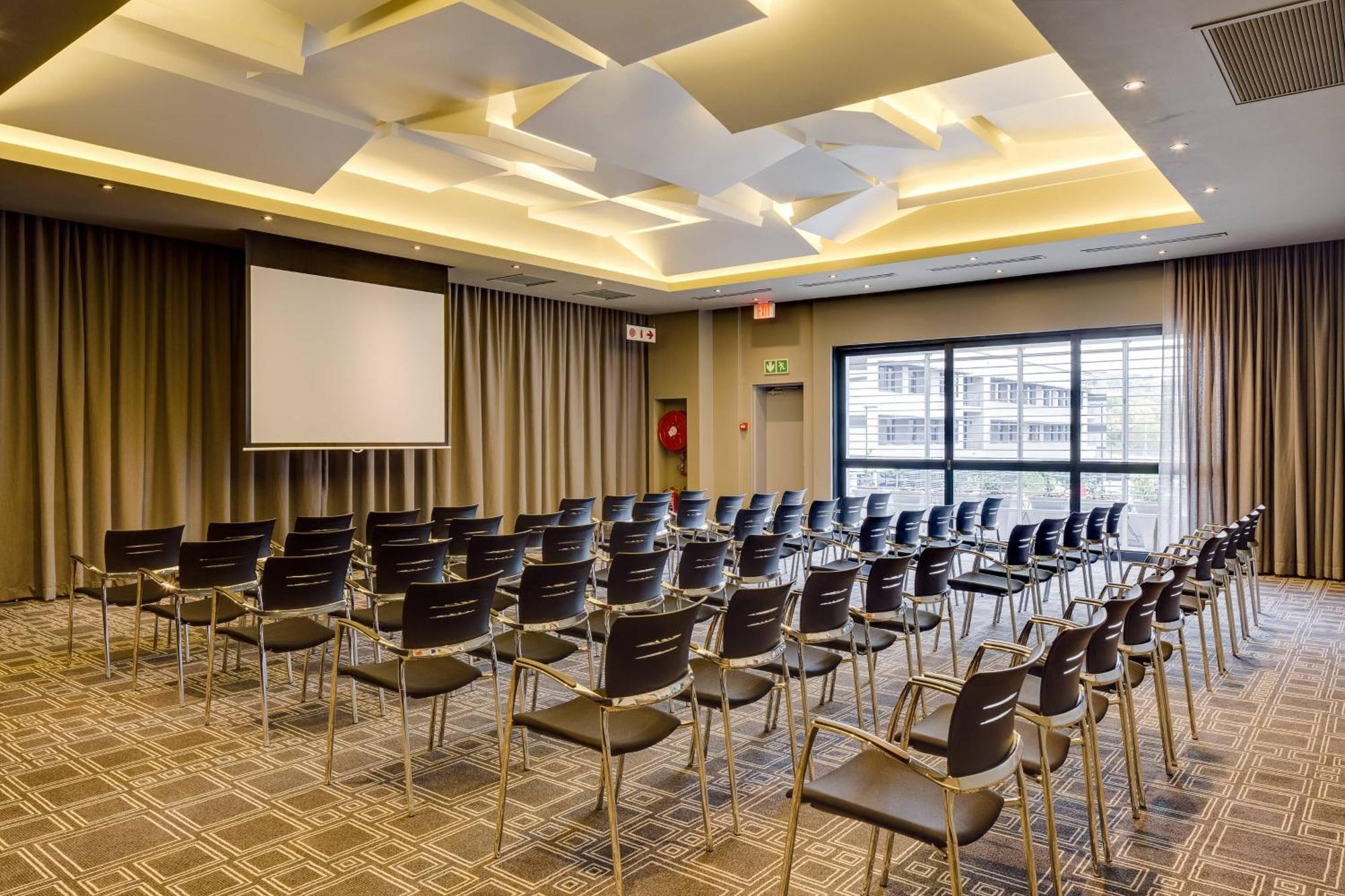 Protea Hotel Fire & Ice! By Marriott Pretoria Menlyn Ngoại thất bức ảnh