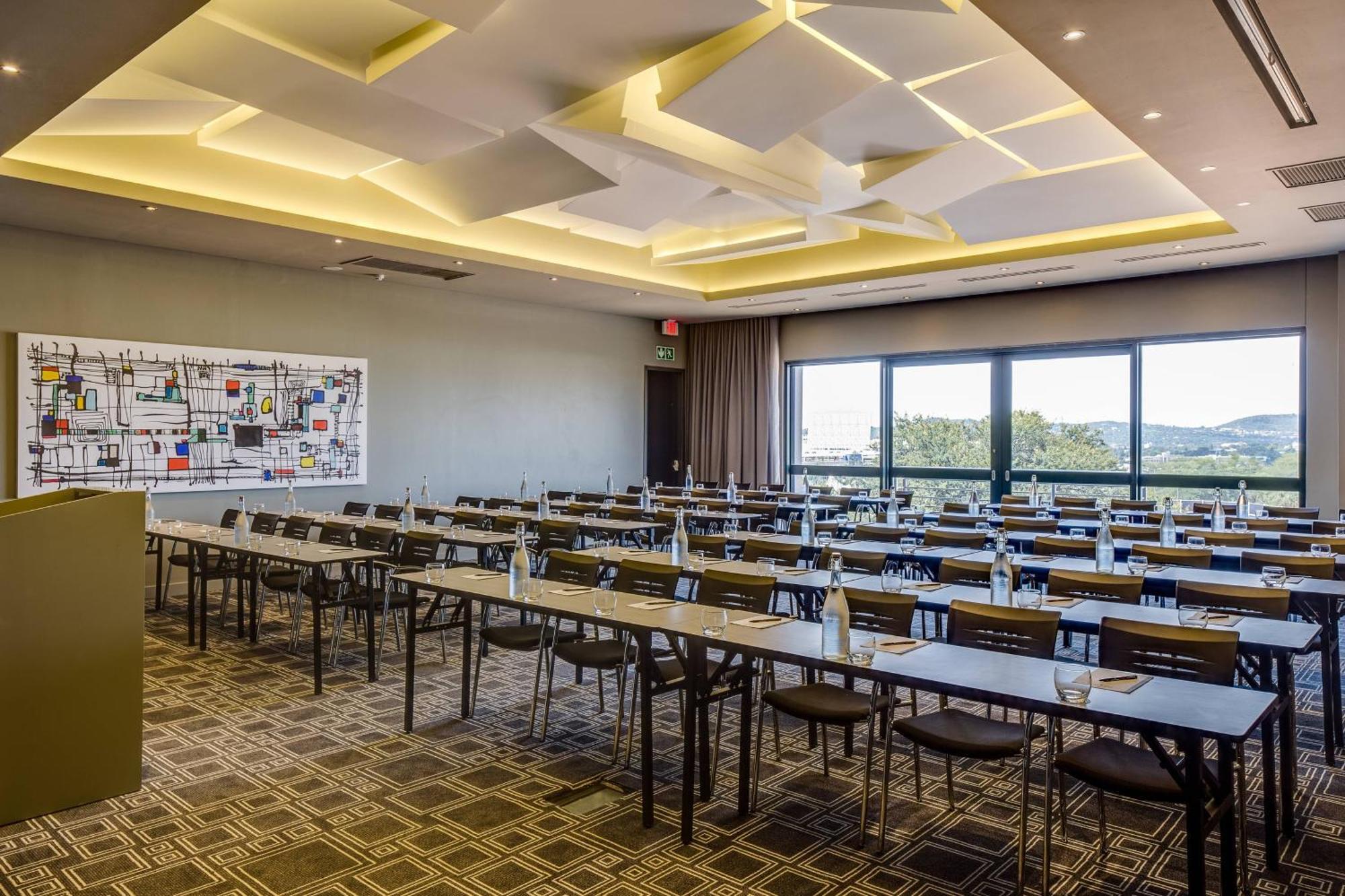 Protea Hotel Fire & Ice! By Marriott Pretoria Menlyn Ngoại thất bức ảnh