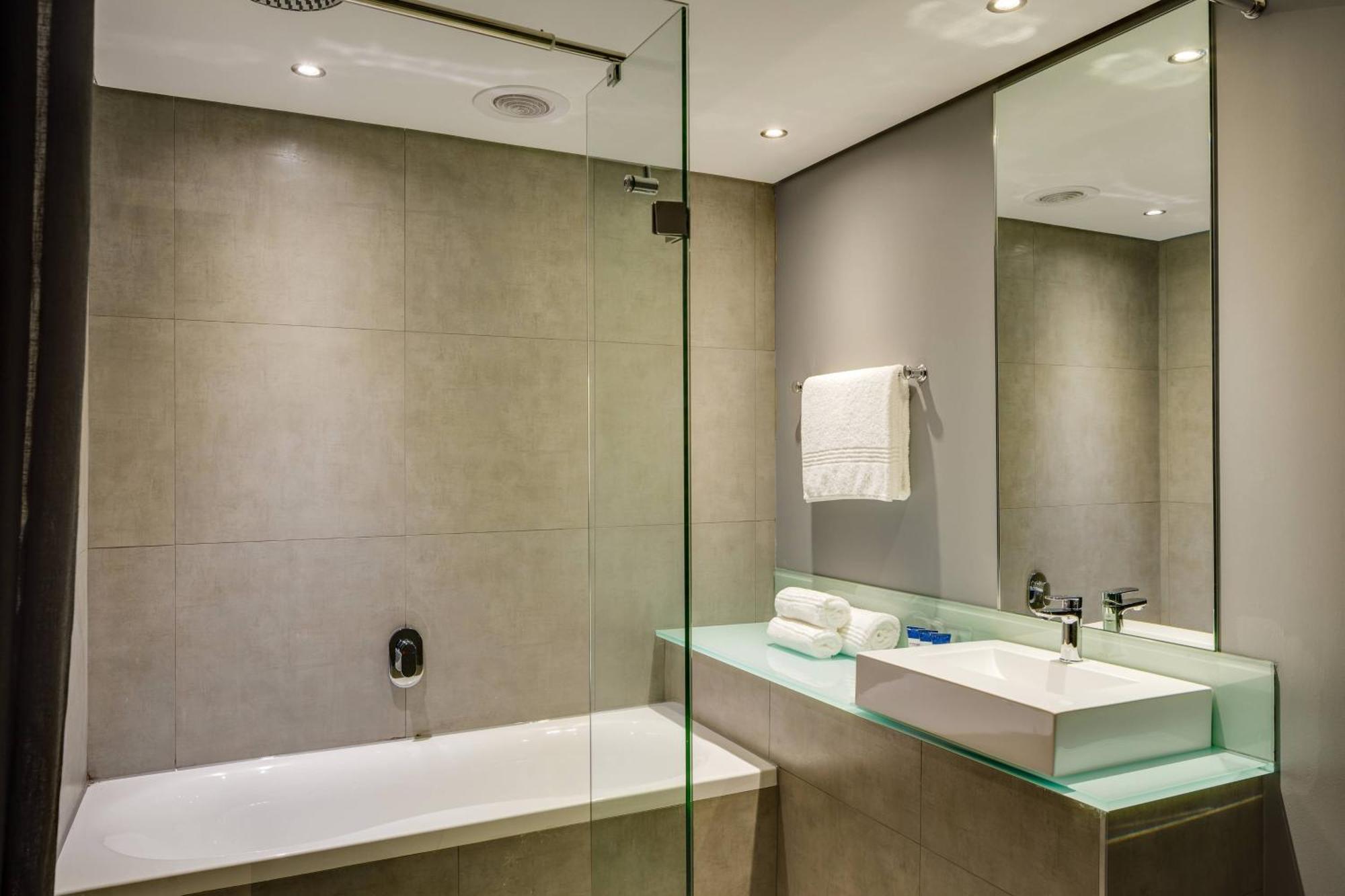 Protea Hotel Fire & Ice! By Marriott Pretoria Menlyn Ngoại thất bức ảnh