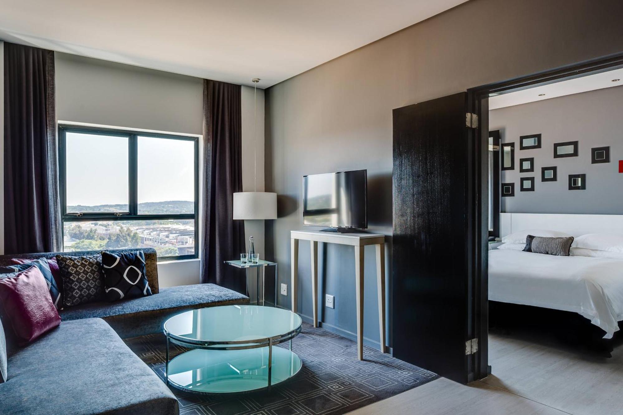 Protea Hotel Fire & Ice! By Marriott Pretoria Menlyn Ngoại thất bức ảnh